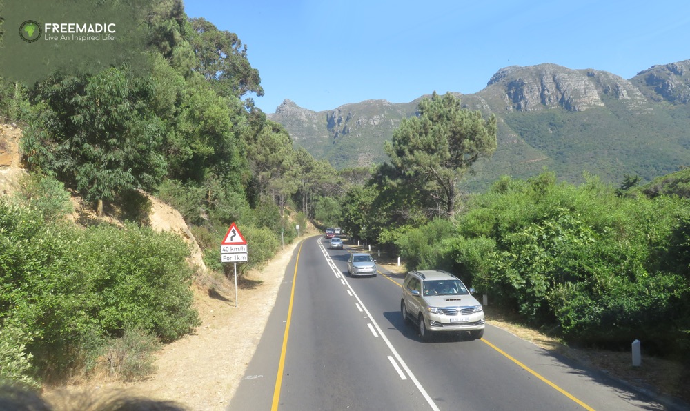 freemadic_cape_town_citysightseeing_bus_heading_to_houtbay